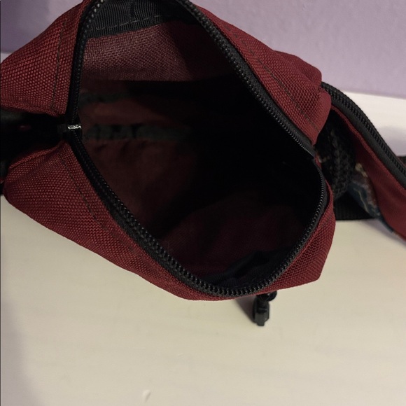 Retro Geometric Pattern Burgundy Women's Fanny Pack - Picture 5 of 9